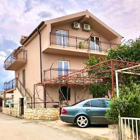 Apartments By The Sea Grebastica, Sibenik - 4881 Baselovici Exterior photo
